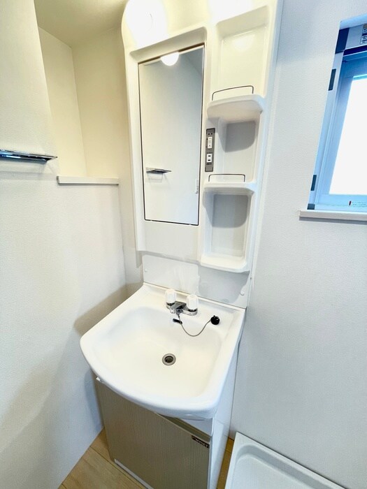 物件内観写真12　(洗面)