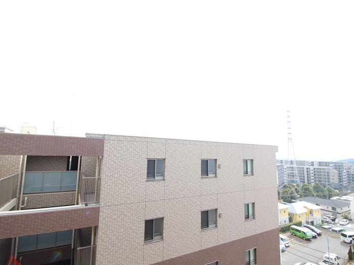 物件内観写真16　(室内からの展望)