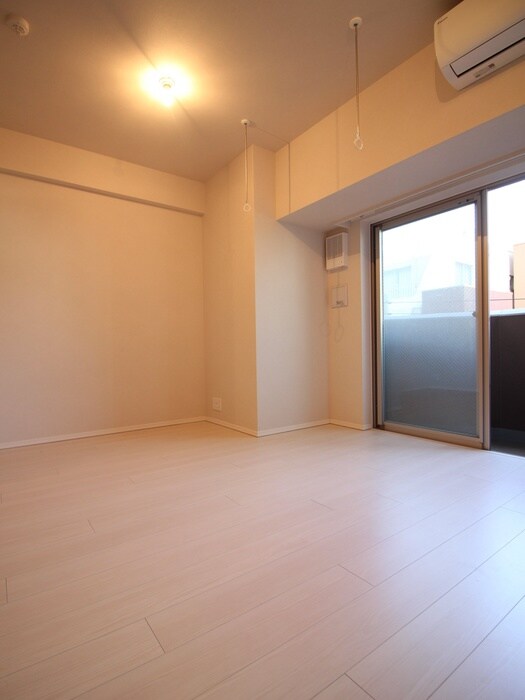 物件内観写真17　(室内からの展望)