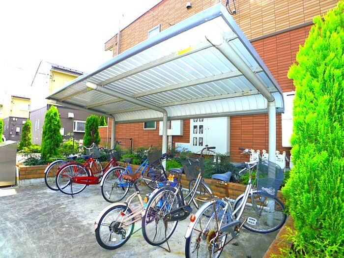 物件外観写真6　(駐輪場)