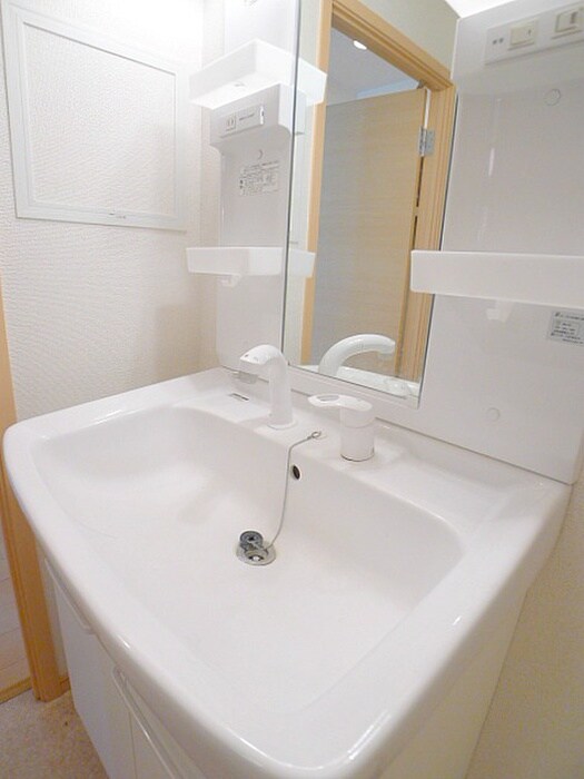 物件内観写真16　(洗面)