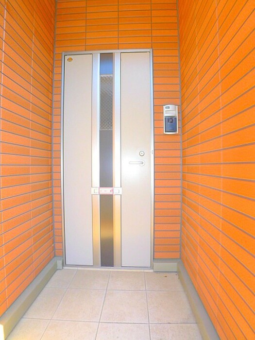 物件内観写真18　(玄関)