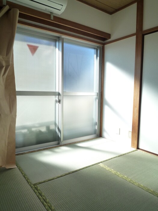 物件内観写真10　(居室)