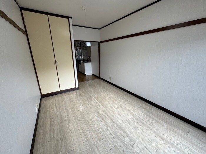 物件内観写真9　(居室)