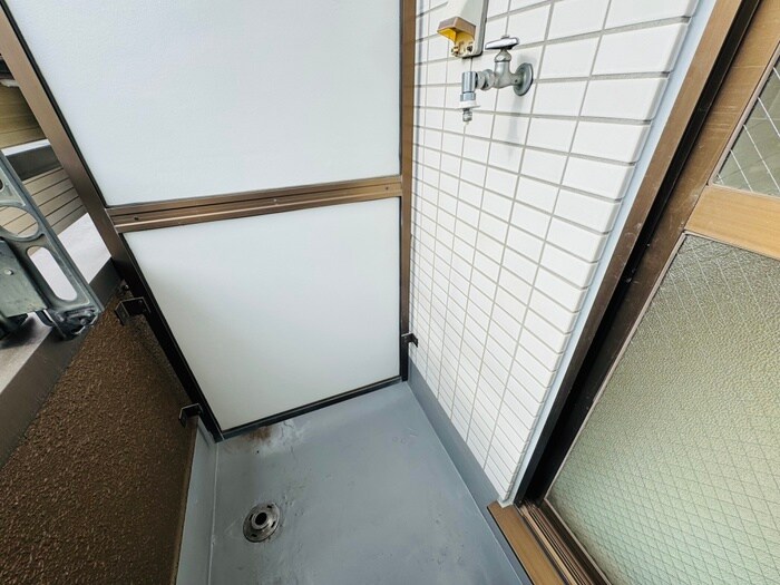 物件内観写真14　(洗濯機置場)