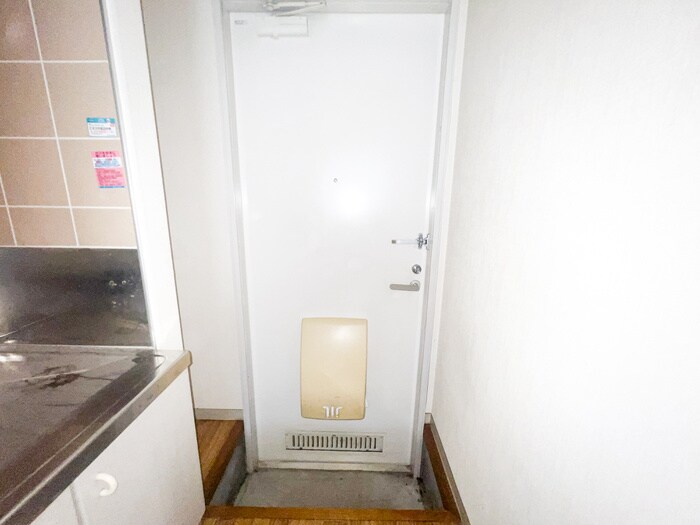 物件内観写真15　(玄関)