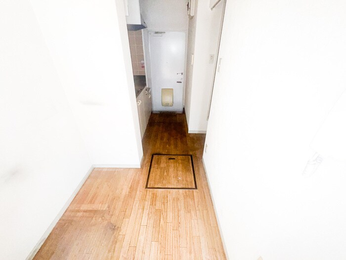 物件内観写真16　(廊下)