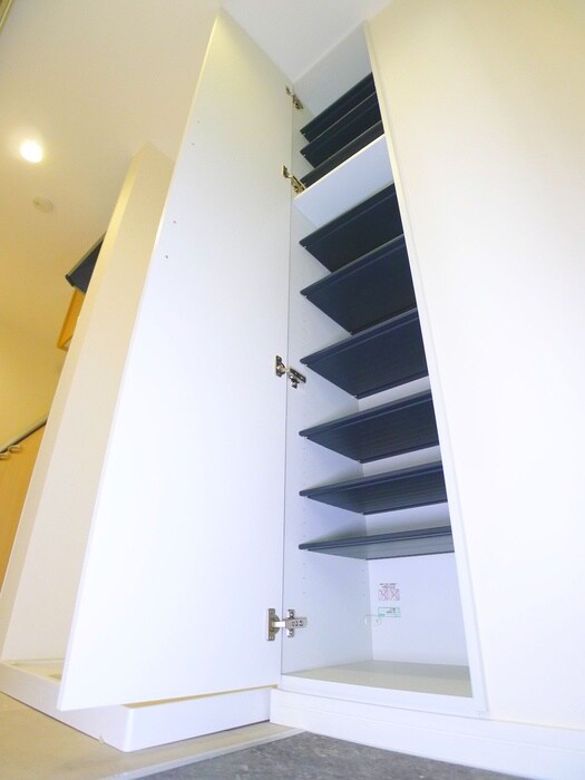 物件内観写真18　(靴箱)