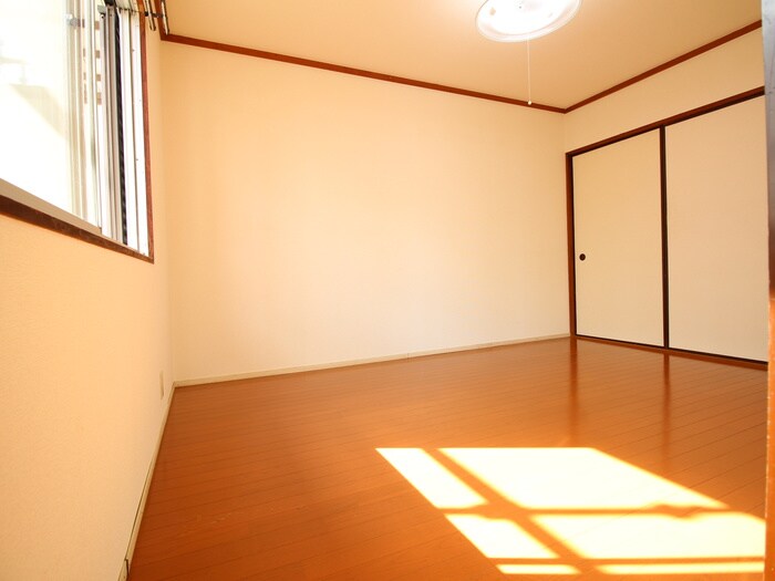 ハイツ服部の居室