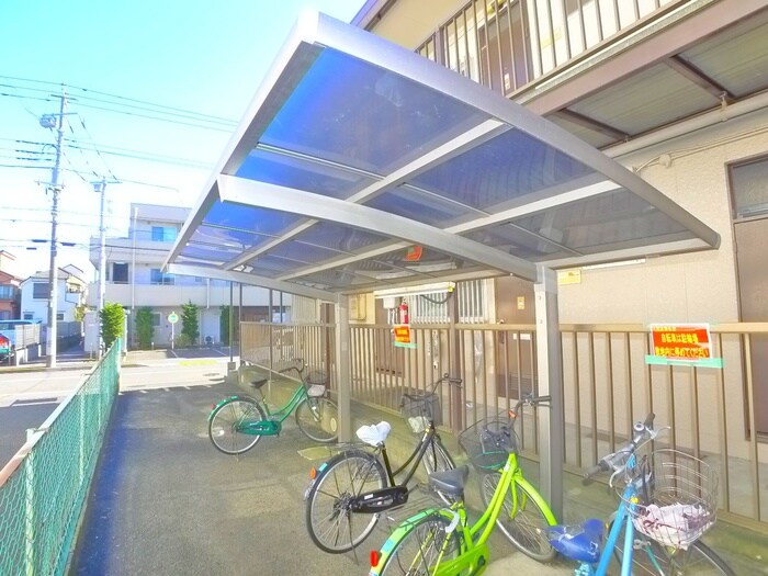 物件外観写真3　(駐輪場)