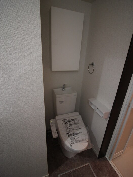 物件内観写真9　(トイレ)