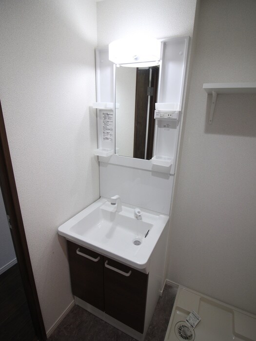 物件内観写真11　(洗面)