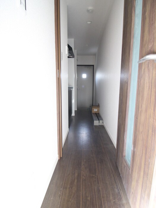 物件内観写真15　(廊下)