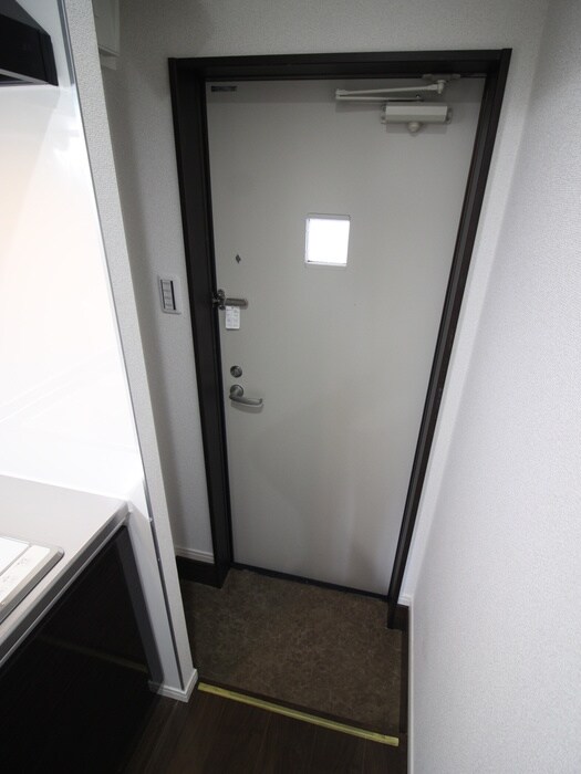 物件内観写真15　(玄関)