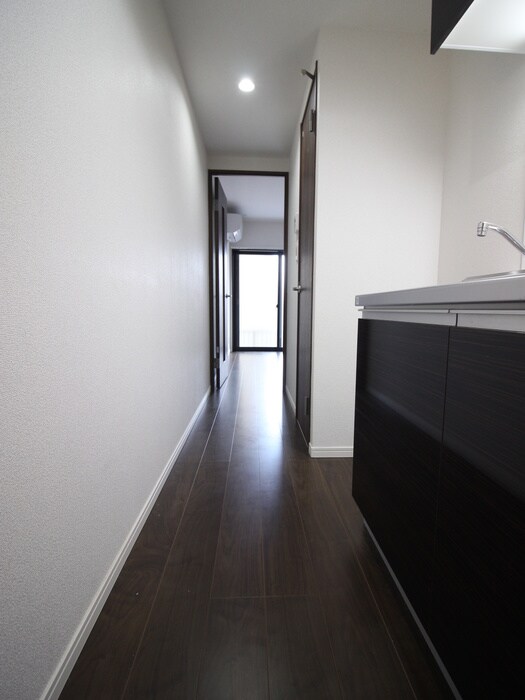物件内観写真20　(廊下)