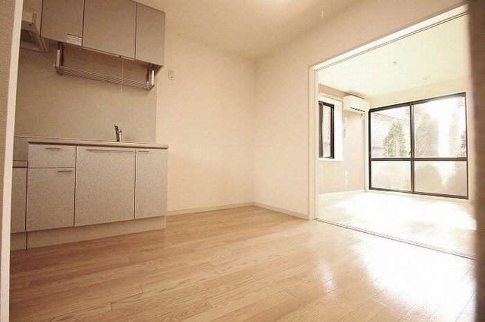 物件内観写真9　(居室)