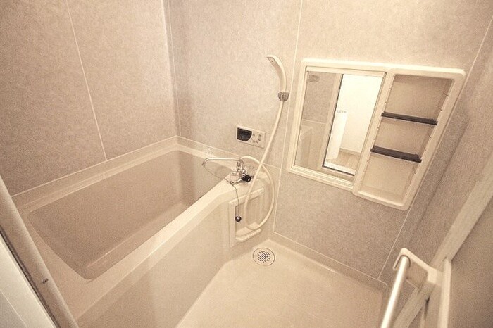 物件内観写真12　(バス／シャワールーム等)