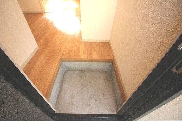 物件内観写真15　(玄関)