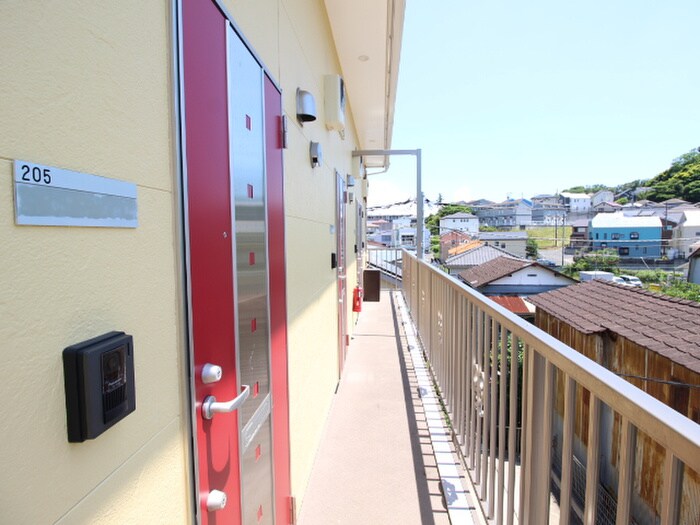 物件外観写真4　(エントランス部分)