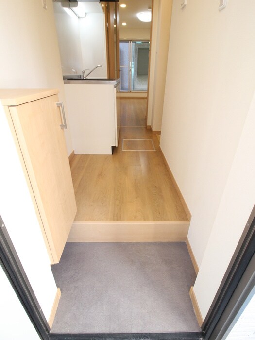 物件内観写真14　(玄関)