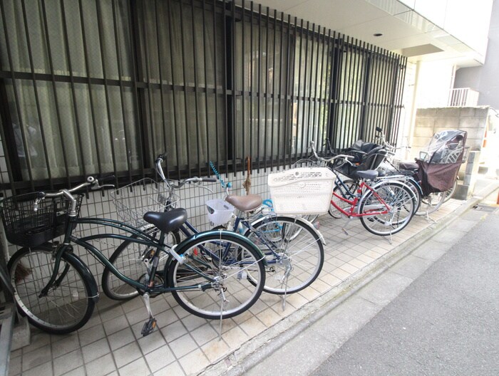 物件外観写真6　(駐輪場)