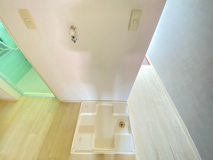 物件内観写真15　(洗濯機置場)