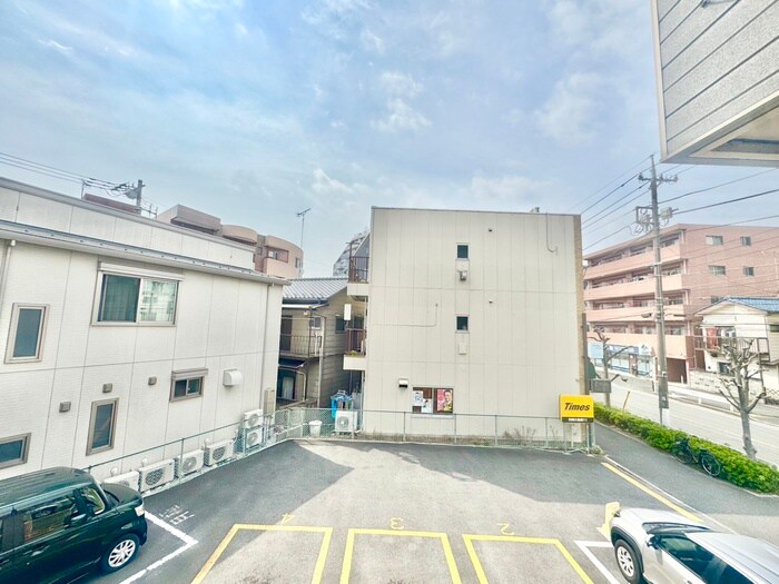 物件内観写真15　(室内からの展望)