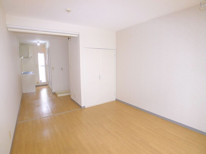 物件内観写真4　(居室)