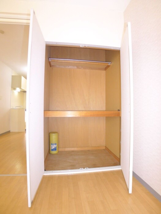 物件内観写真8　(収納)