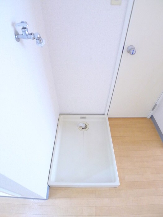 物件内観写真11　(洗濯機置場)