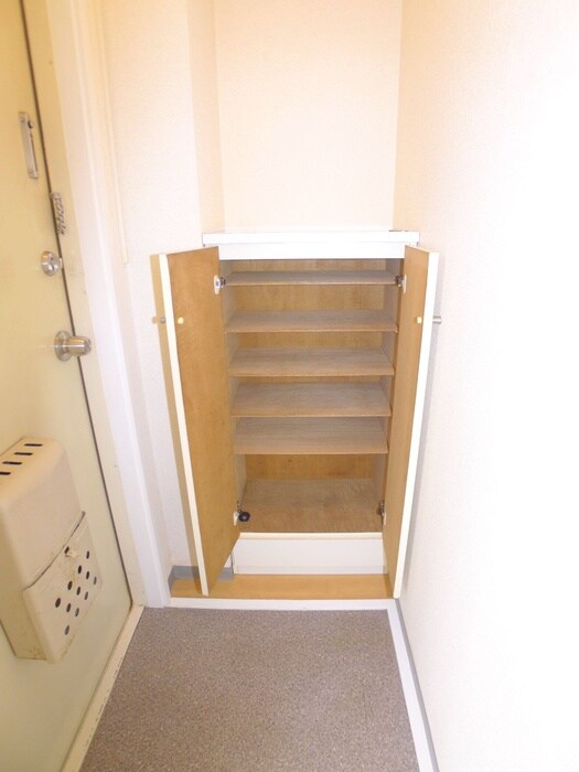 物件内観写真14　(靴箱)