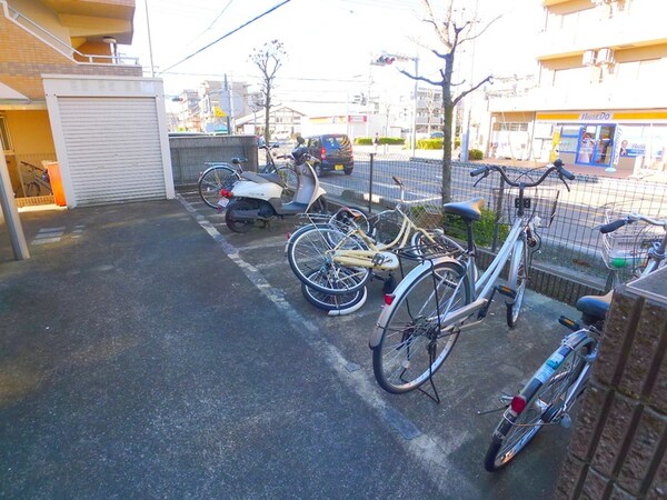 駐輪場