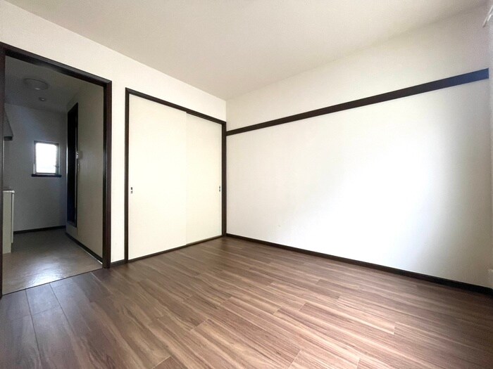 物件内観写真8　(居室)