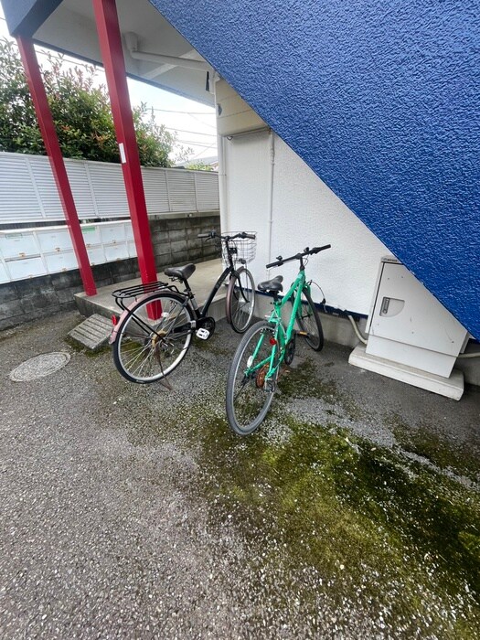物件外観写真5　(駐輪場)