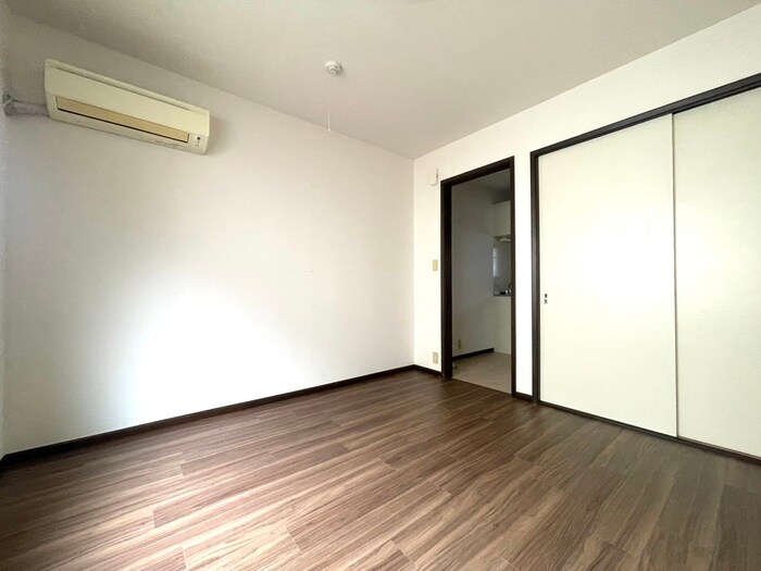 物件内観写真10　(居室)