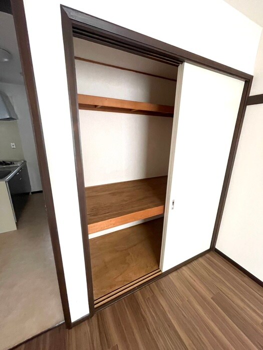 物件内観写真11　(収納)