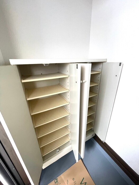 物件内観写真21　(靴箱)