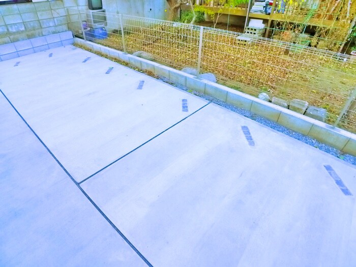 物件外観写真6　(駐輪場)