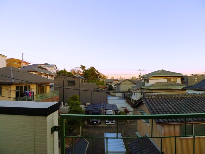 物件内観写真13　(室内からの展望)