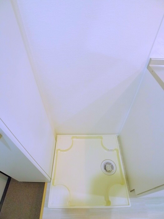 物件内観写真17　(洗濯機置場)