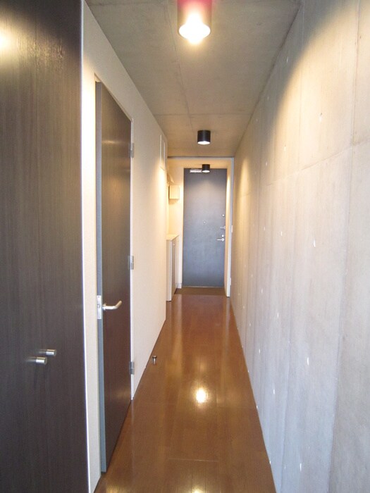 物件内観写真12　(廊下)