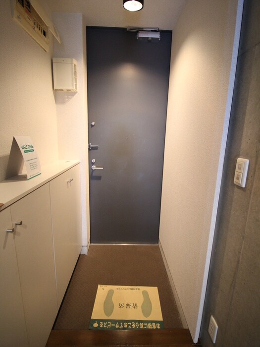 物件内観写真18　(玄関)