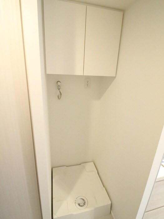 物件内観写真13　(洗濯機置場)