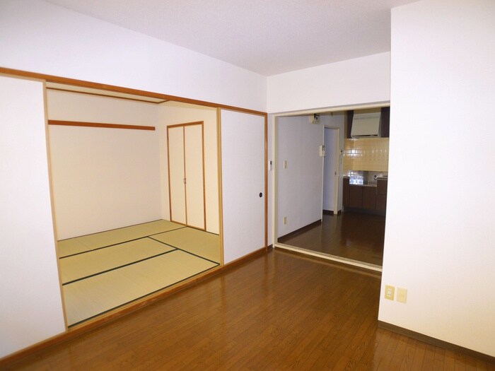 物件内観写真9　(居室)