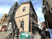 ＢＲＩＣＫＳの外観写真