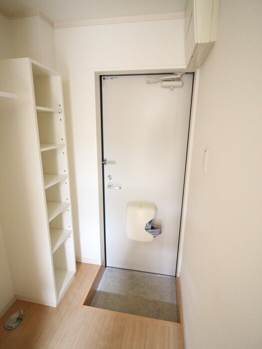 物件内観写真17　(玄関)