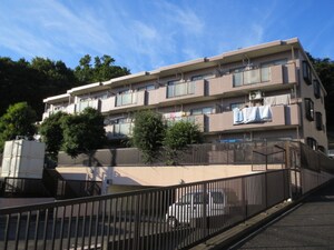 サンモ－ル鶴川外観写真