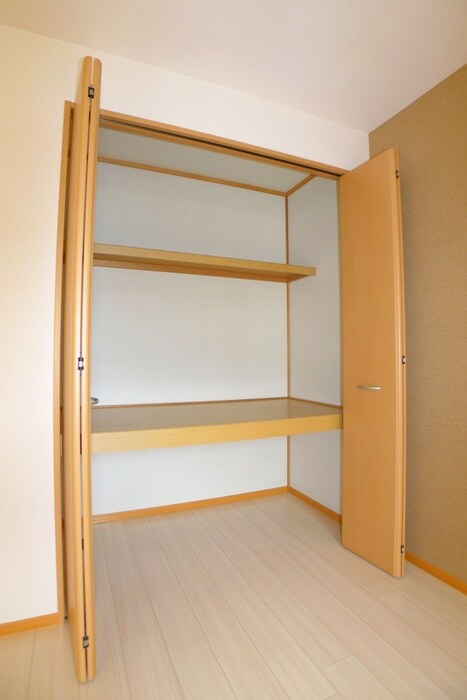 物件内観写真11　(収納)