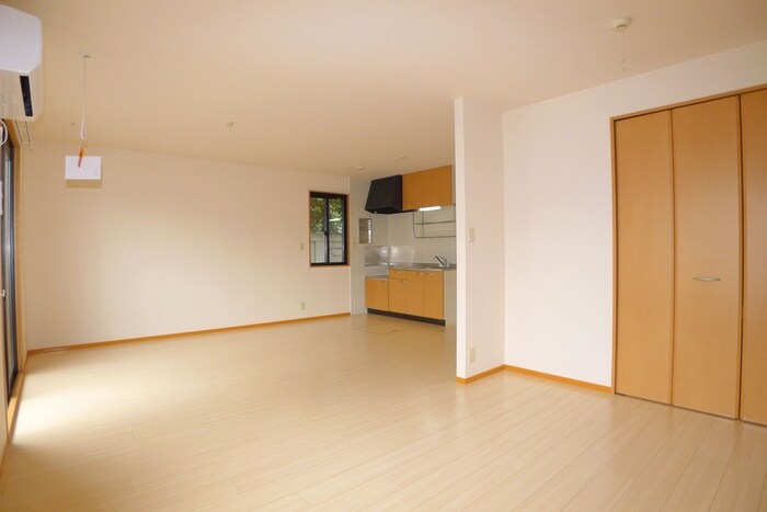 物件内観写真13　(居室)