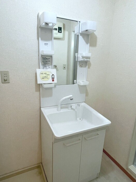 物件内観写真15　(洗面)